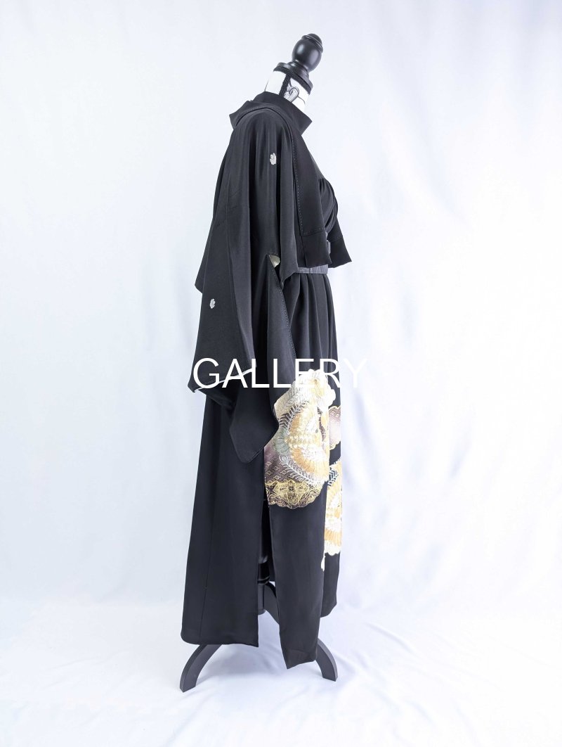 画像40: 【豪華金駒×向かい鳳凰×雲取り菊菱】黒留袖ハイネックドレス&ショートジャケットセット (40)