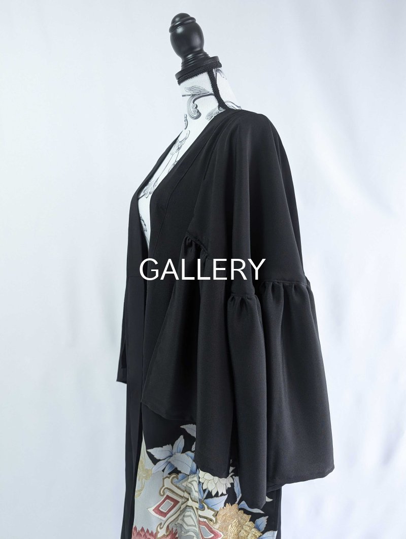 画像16: 【刺繍芍薬×雲取り】黒留袖フリルケープスリーブカーディガンコート (16)