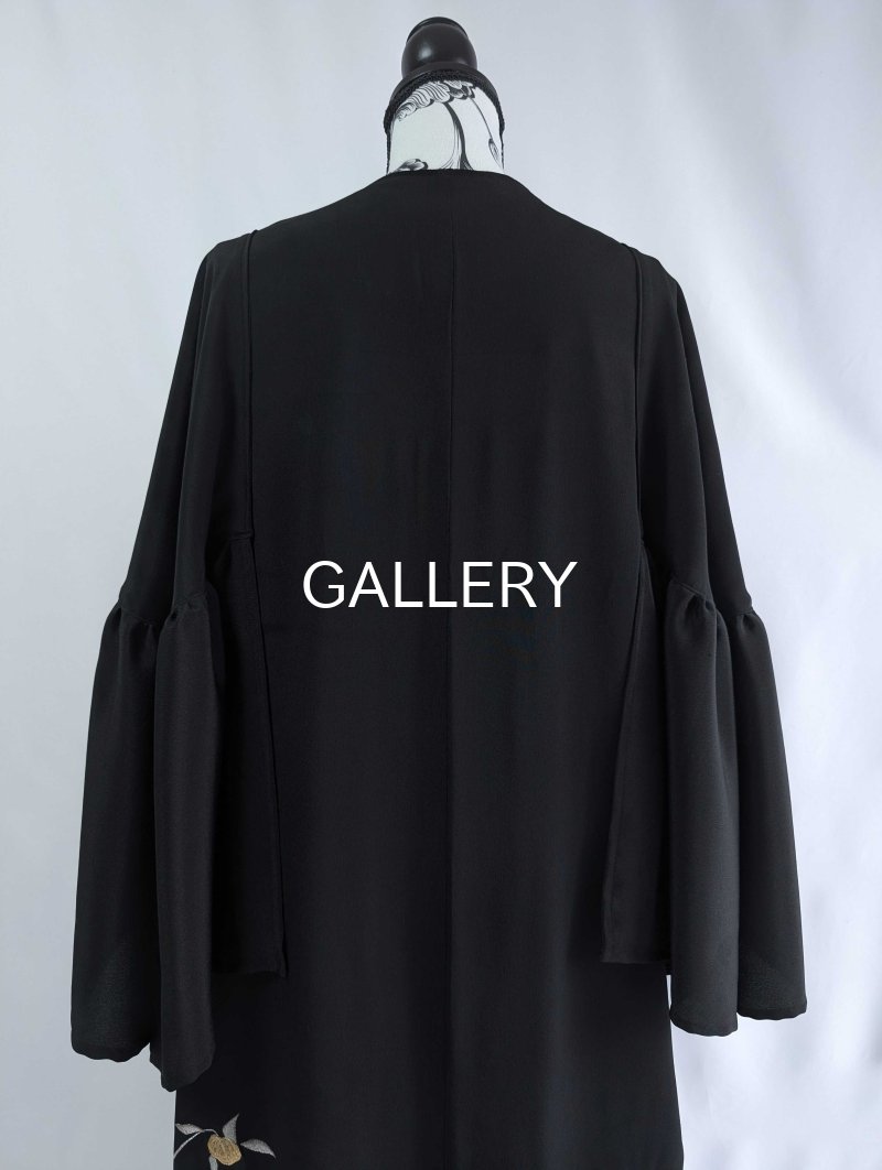 画像22: 【刺繍芍薬×雲取り】黒留袖フリルケープスリーブカーディガンコート (22)