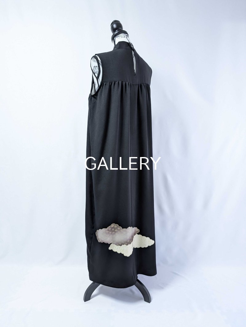 画像28: 【豪華金駒×向かい鳳凰×雲取り菊菱】黒留袖ハイネックドレス&ショートジャケットセット (28)