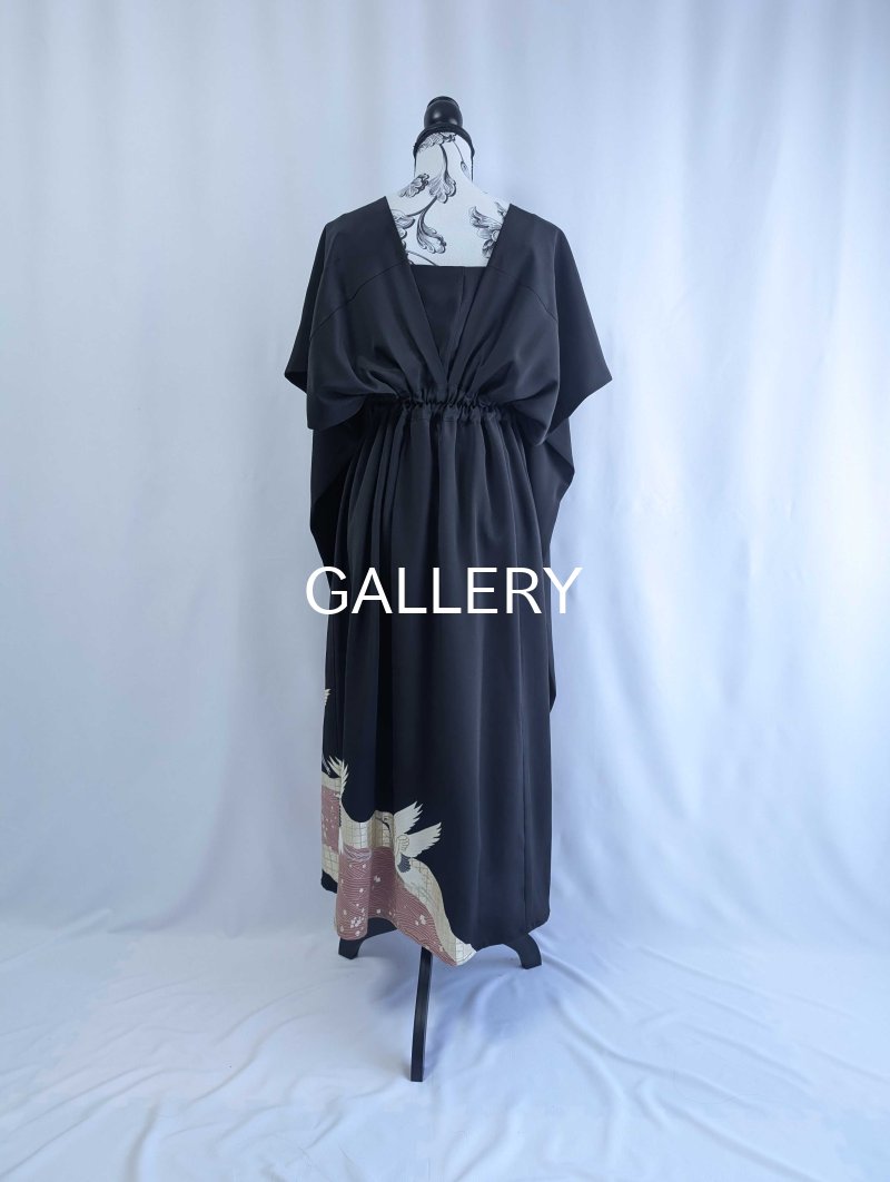 画像12: 【刺繍飛鶴×流水×五三桐紋】黒留袖無限wayワンピース&キャミソール (12)