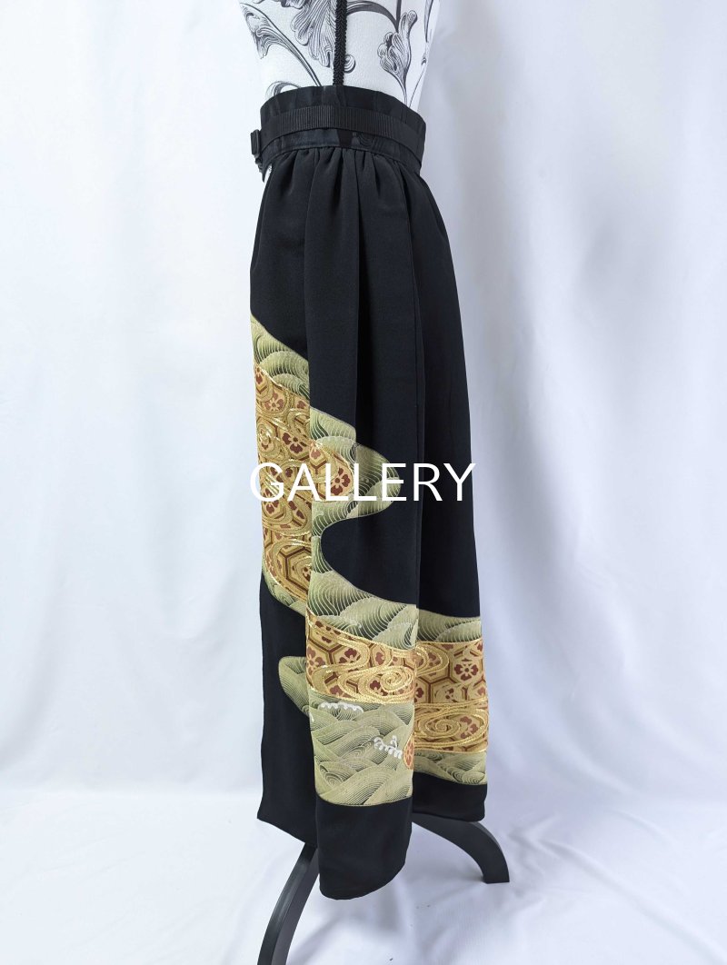 画像11: 【金駒流水×亀甲花菱】黒留袖オーバースカート (11)