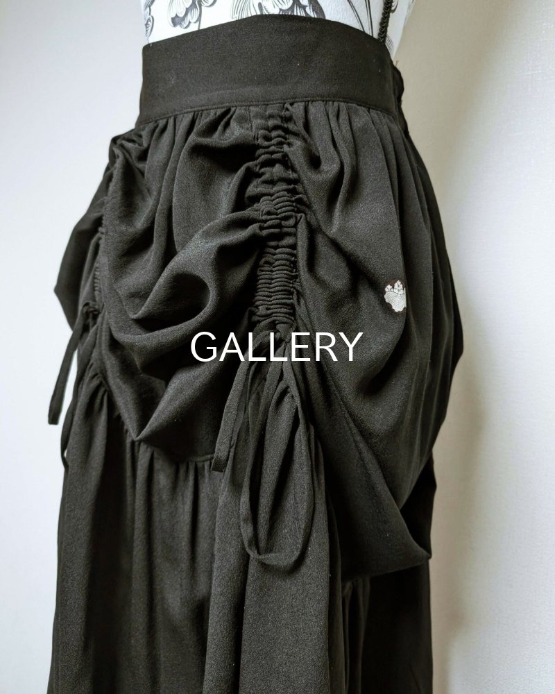 画像12: 【五三桐紋】黒紋付シャンデリアロングスカート (12)