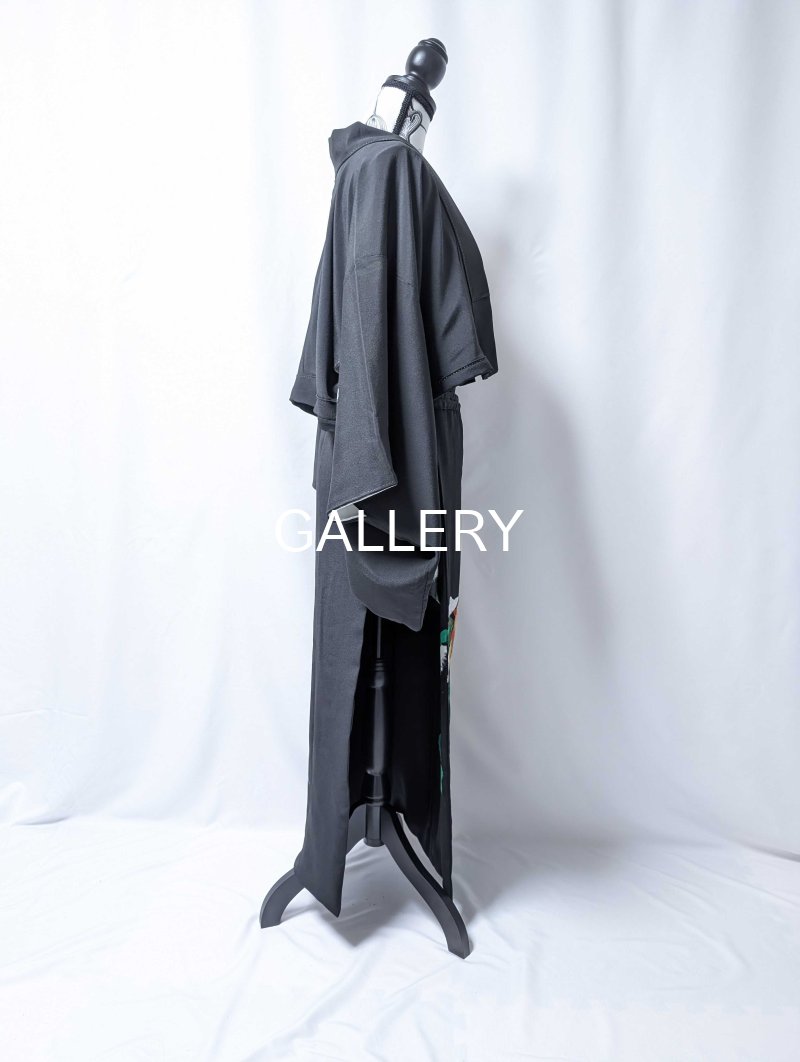 画像43: 【刺繍鴛鴦×丸に違い鷹の羽紋】黒留袖ショートパンツセットアップ＆オーバースカート (43)