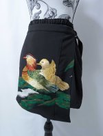 画像8: 【刺繍鴛鴦×丸に違い鷹の羽紋】黒留袖ショートパンツセットアップ＆オーバースカート (8)