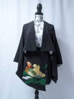 画像20: 【刺繍鴛鴦×丸に違い鷹の羽紋】黒留袖ショートパンツセットアップ＆オーバースカート (20)