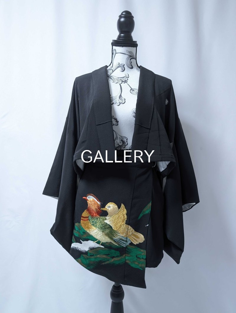 画像20: 【刺繍鴛鴦×丸に違い鷹の羽紋】黒留袖ショートパンツセットアップ＆オーバースカート (20)