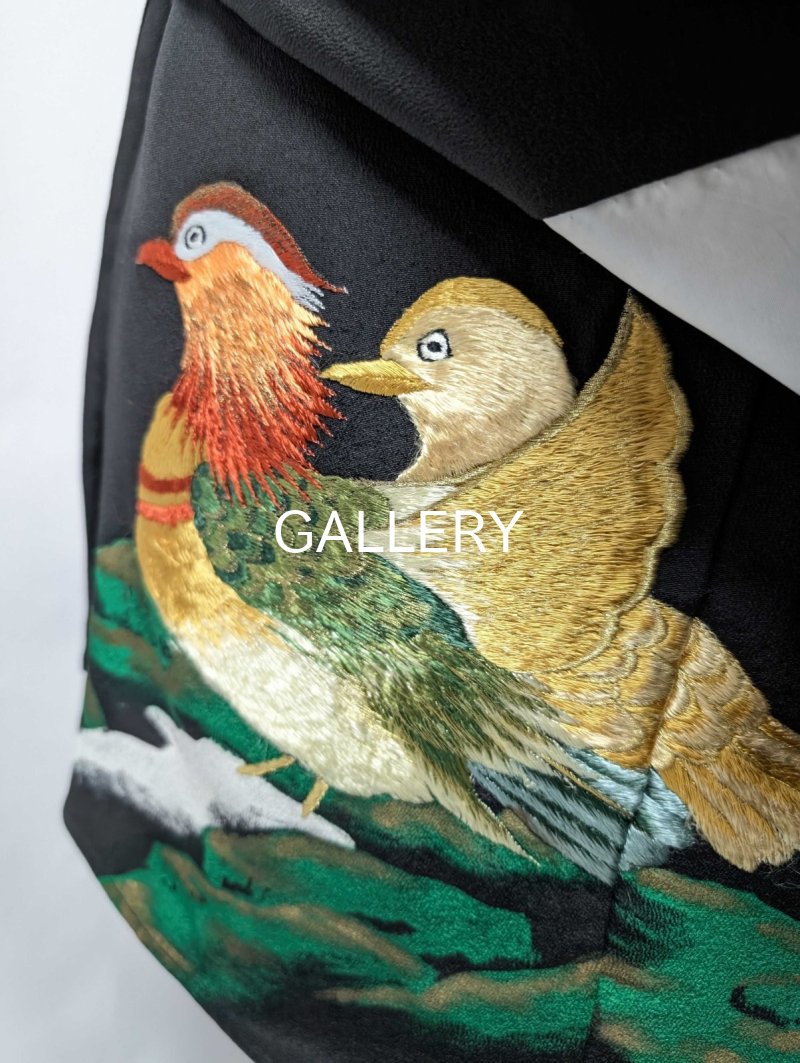 画像39: 【刺繍鴛鴦×丸に違い鷹の羽紋】黒留袖ショートパンツセットアップ＆オーバースカート (39)