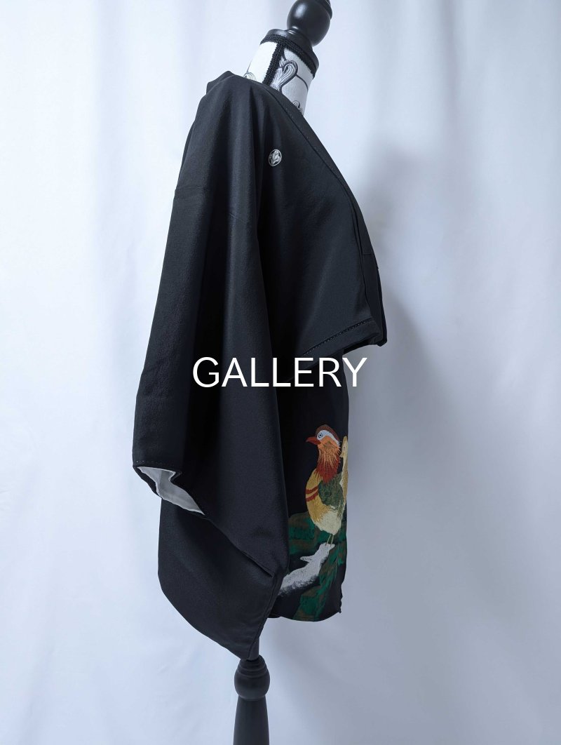 画像19: 【刺繍鴛鴦×丸に違い鷹の羽紋】黒留袖ショートパンツセットアップ＆オーバースカート (19)