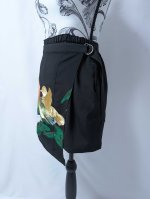 画像9: 【刺繍鴛鴦×丸に違い鷹の羽紋】黒留袖ショートパンツセットアップ＆オーバースカート (9)