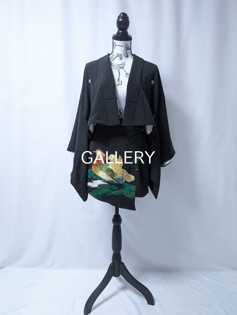 画像14: 【刺繍鴛鴦×丸に違い鷹の羽紋】黒留袖ショートパンツセットアップ＆オーバースカート (14)