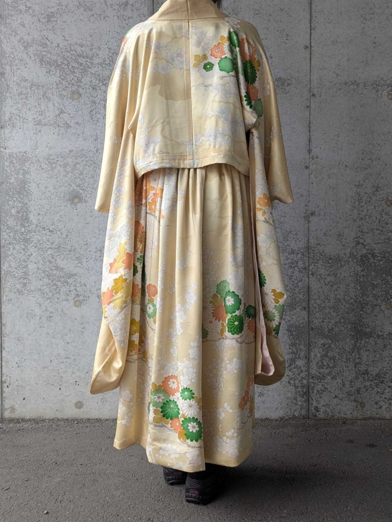 画像4: 【淡黄地紋×金駒菊×四季草花】振袖オーバースカート&リボンジャケット (4)