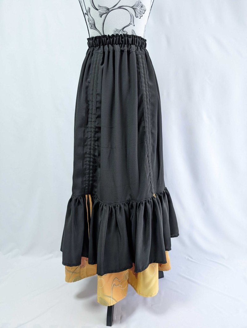 画像21: 【黒留袖-梅重-×小紋-山吹-】マーガレット＆シャンデリアフリルスカート (21)