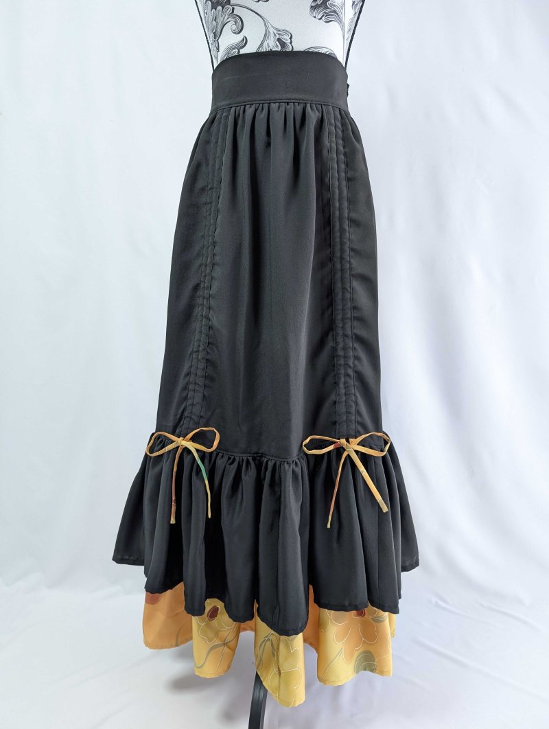 画像19: 【黒留袖-梅重-×小紋-山吹-】マーガレット＆シャンデリアフリルスカート (19)