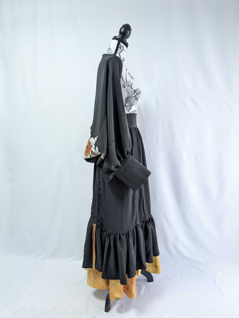 画像26: 【黒留袖-梅重-×小紋-山吹-】マーガレット＆シャンデリアフリルスカート (26)