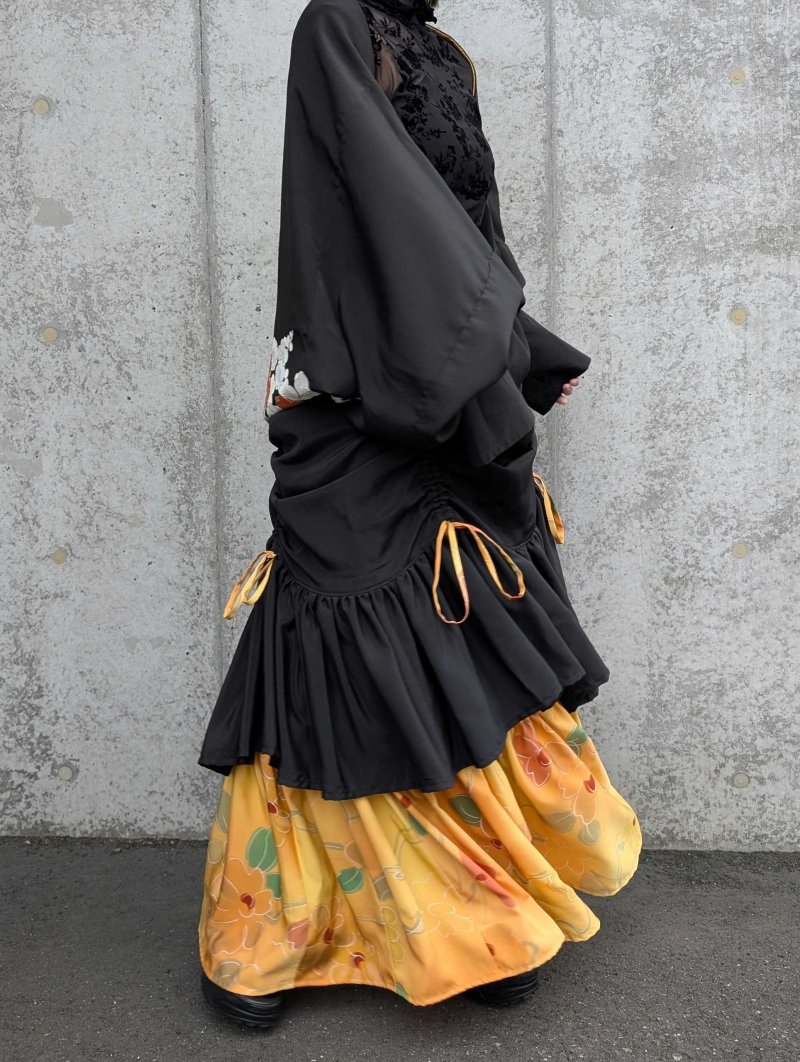 画像4: 【黒留袖-梅重-×小紋-山吹-】マーガレット＆シャンデリアフリルスカート (4)