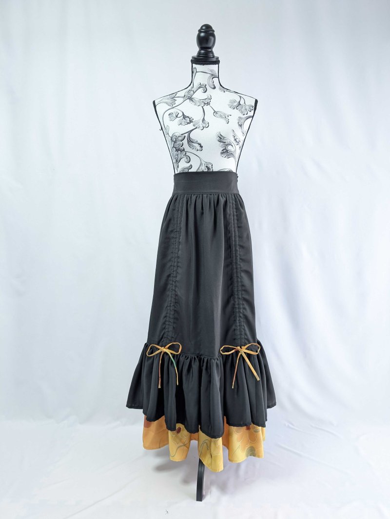 画像18: 【黒留袖-梅重-×小紋-山吹-】マーガレット＆シャンデリアフリルスカート (18)