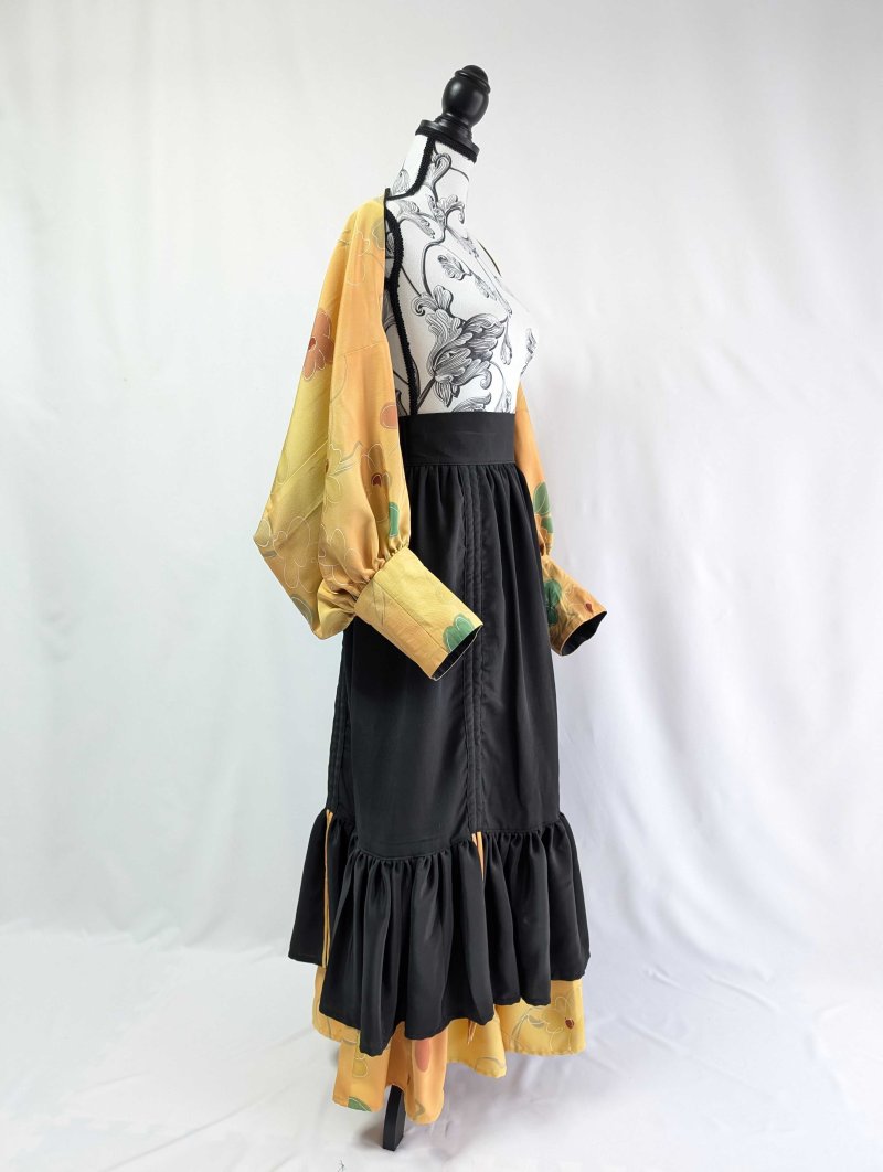 画像30: 【黒留袖-梅重-×小紋-山吹-】マーガレット＆シャンデリアフリルスカート (30)