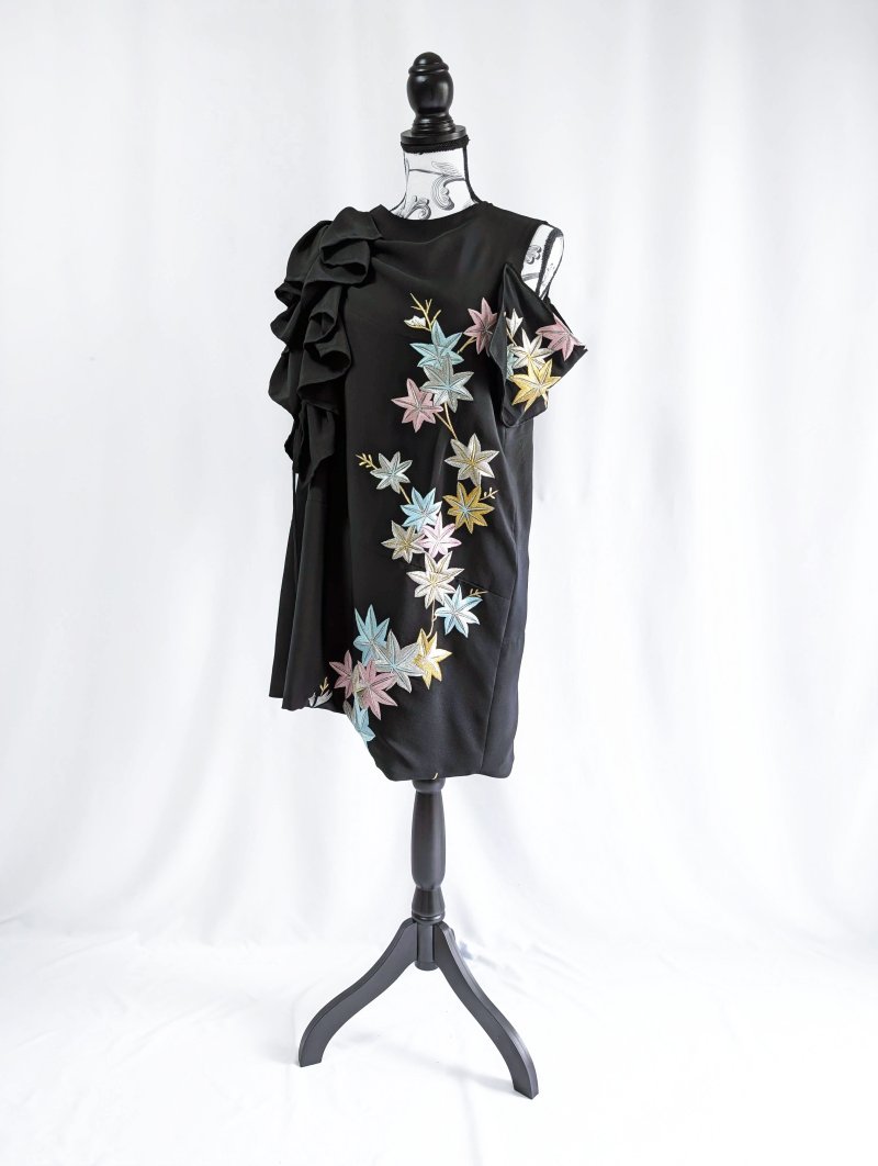 画像28: 【楓×絢爛刺繍】黒留袖アシンメトリーギャザーワンピース (28)