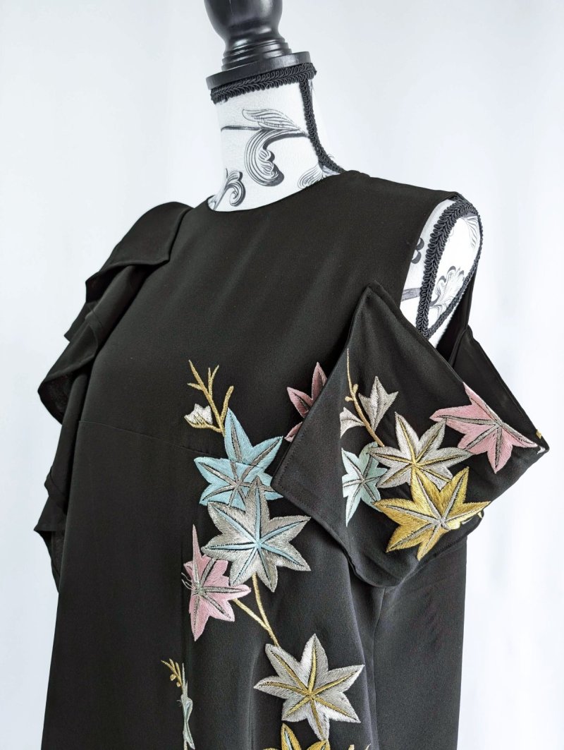 画像12: 【楓×絢爛刺繍】黒留袖アシンメトリーギャザーワンピース (12)
