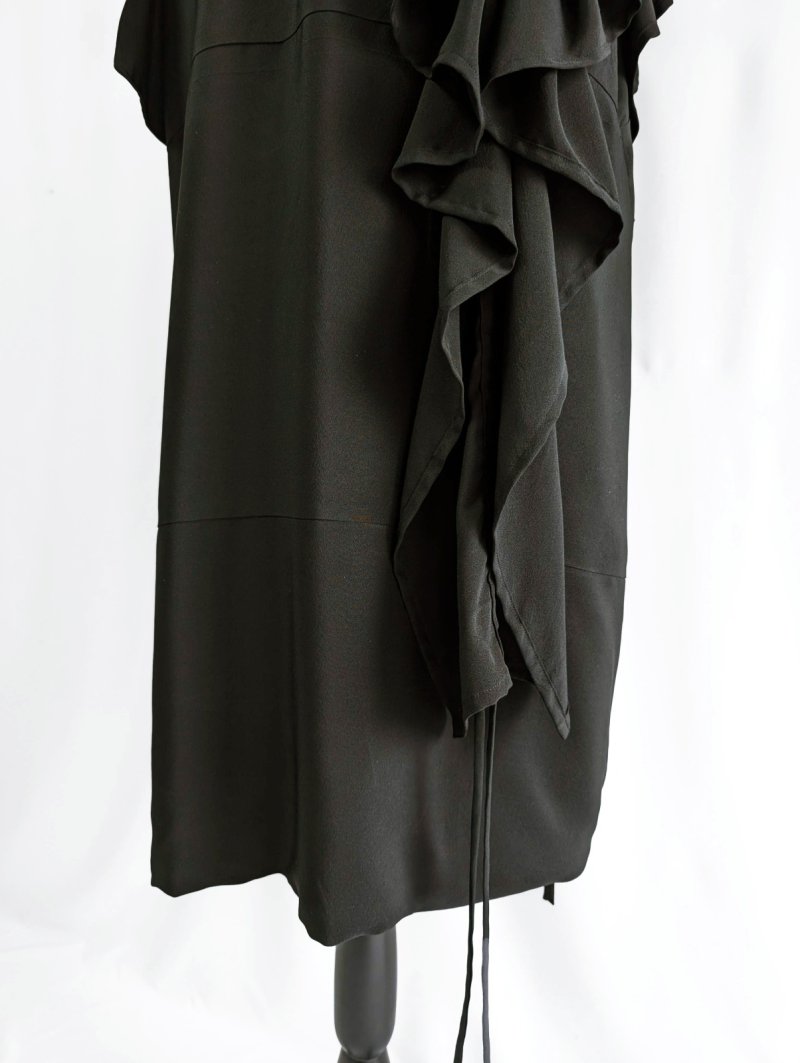 画像21: 【楓×絢爛刺繍】黒留袖アシンメトリーギャザーワンピース (21)