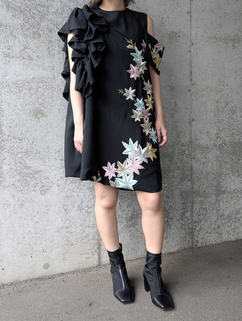 画像4: 【楓×絢爛刺繍】黒留袖アシンメトリーギャザーワンピース (4)