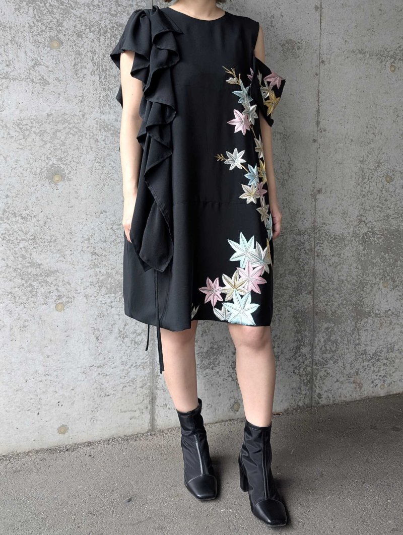 画像8: 【楓×絢爛刺繍】黒留袖アシンメトリーギャザーワンピース (8)