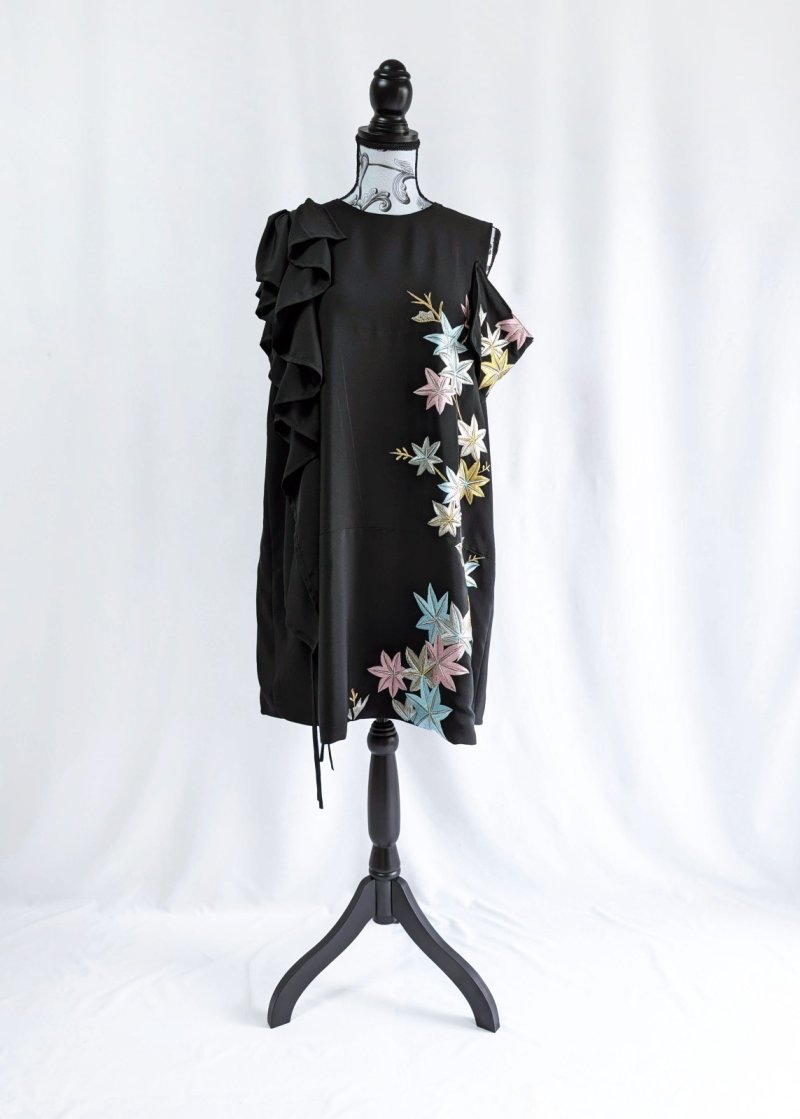 画像10: 【楓×絢爛刺繍】黒留袖アシンメトリーギャザーワンピース (10)