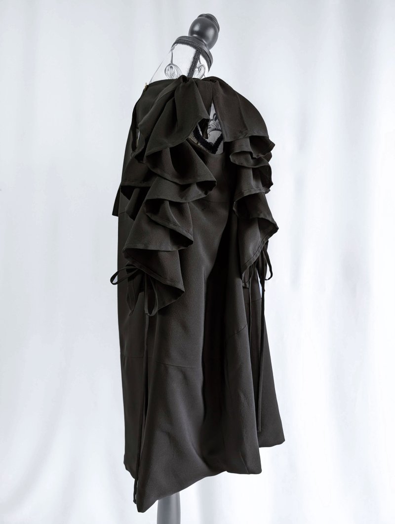 画像33: 【楓×絢爛刺繍】黒留袖アシンメトリーギャザーワンピース (33)