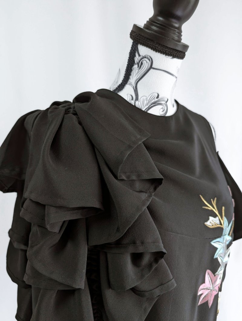 画像35: 【楓×絢爛刺繍】黒留袖アシンメトリーギャザーワンピース (35)