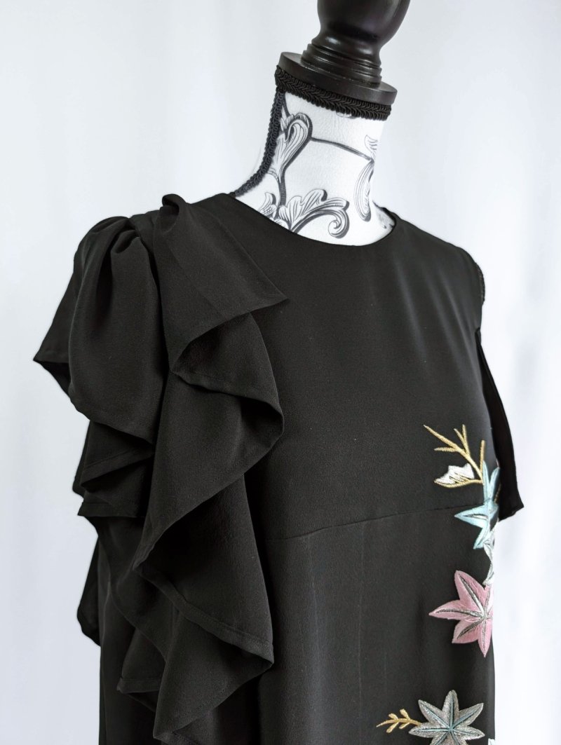 画像25: 【楓×絢爛刺繍】黒留袖アシンメトリーギャザーワンピース (25)