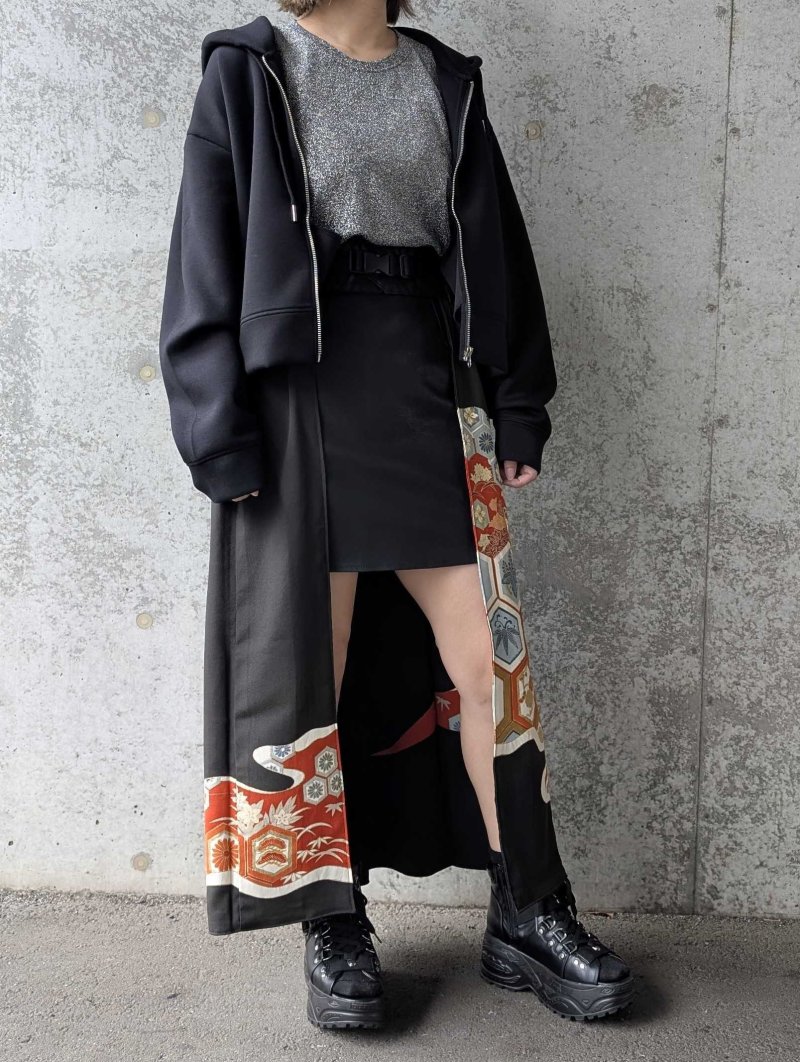 画像4: 【刺繍孔雀×亀甲文様】黒留袖オーバースカート (4)