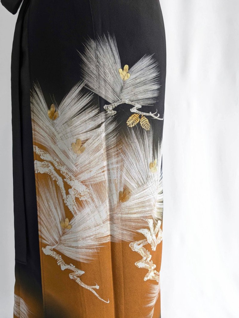 画像10: 【墨黒×松葉白金】黒留袖ワイドラップパンツ (10)