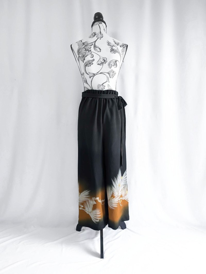 画像16: 【墨黒×松葉白金】黒留袖ワイドラップパンツ (16)