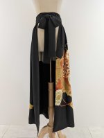 画像26: 【牡丹×丸に剣片食紋】黒留袖オーバースカートセットアップ - Directed Waist - (26)