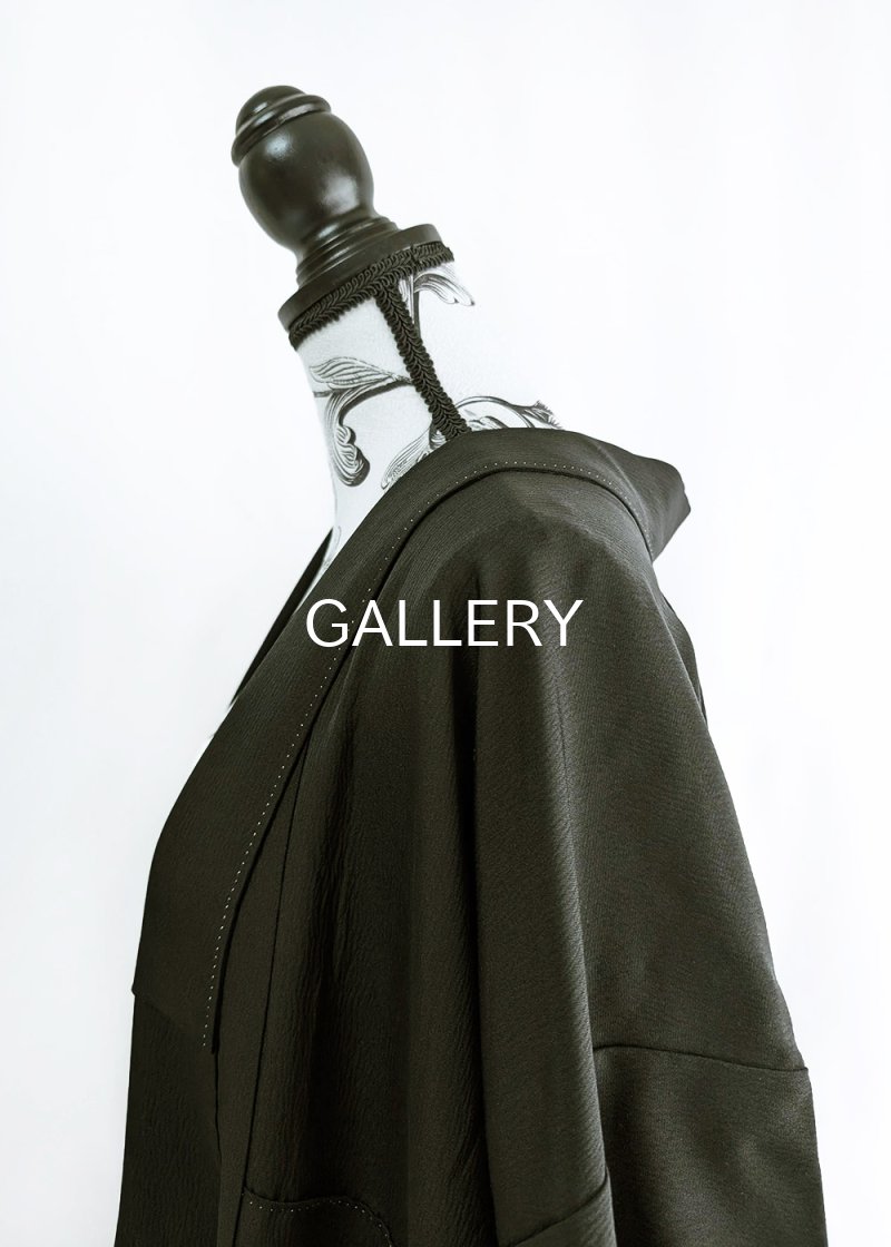 画像17: 【尻合せ三つ洲浜紋】黒紋付フリルガウン (17)