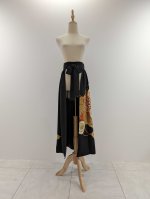 画像25: 【牡丹×丸に剣片食紋】黒留袖オーバースカートセットアップ - Directed Waist - (25)