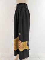 画像33: 【牡丹×丸に剣片食紋】黒留袖オーバースカートセットアップ - Directed Waist - (33)