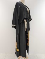 画像15: 【牡丹×丸に剣片食紋】黒留袖オーバースカートセットアップ - Directed Waist - (15)