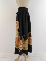 画像30: 【牡丹×丸に剣片食紋】黒留袖オーバースカートセットアップ - Directed Waist - (30)