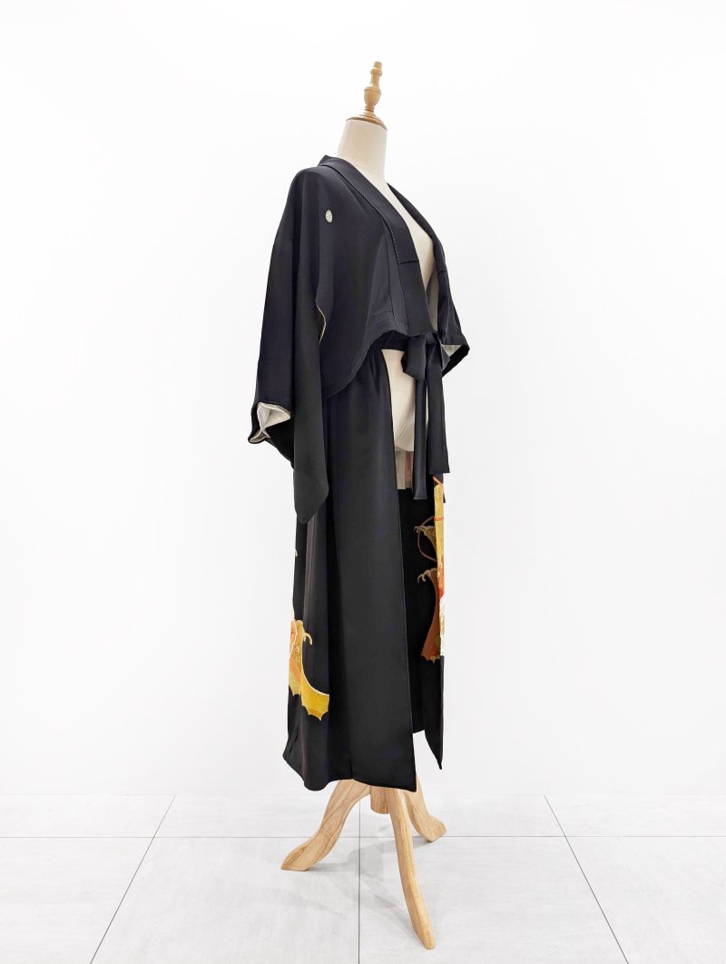 画像16: 【牡丹×丸に剣片食紋】黒留袖オーバースカートセットアップ - Directed Waist - (16)
