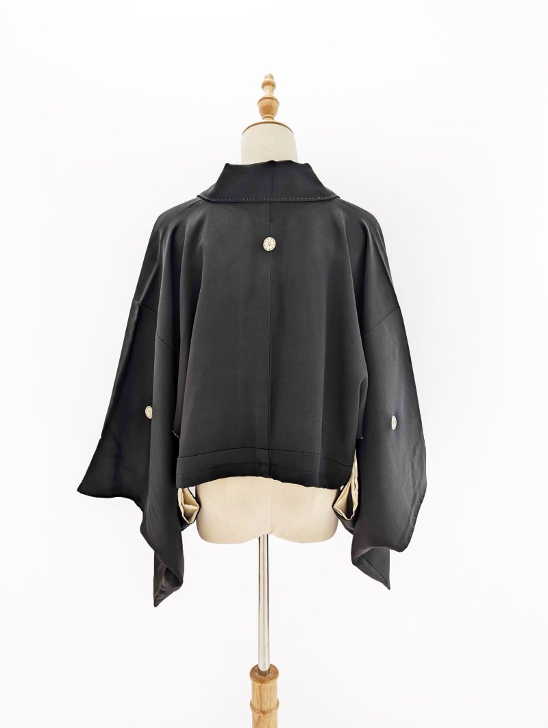 画像48: 【牡丹×丸に剣片食紋】黒留袖オーバースカートセットアップ - Directed Waist - (48)