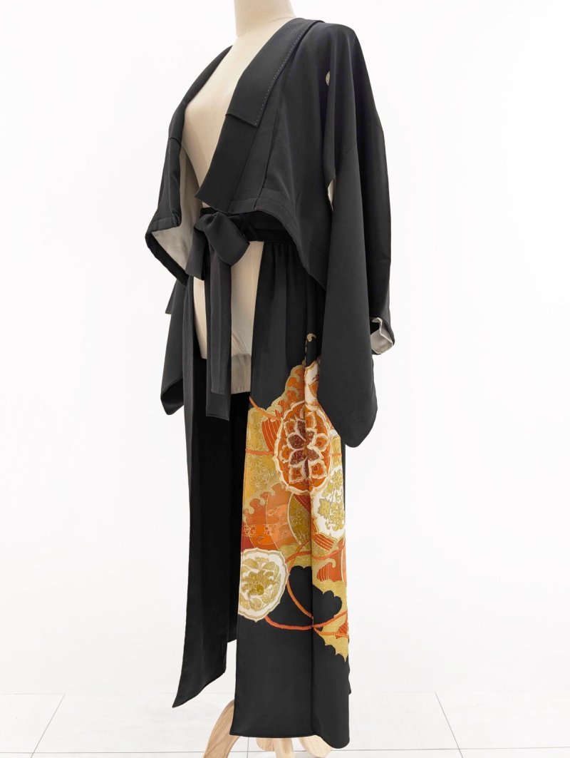 画像26: 【牡丹×丸に剣片食紋】黒留袖オーバースカートセットアップ - Directed Waist - (26)