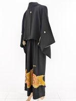 画像20: 【牡丹×丸に剣片食紋】黒留袖オーバースカートセットアップ - Directed Waist - (20)