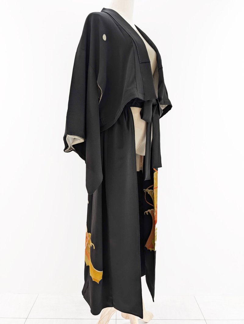画像17: 【牡丹×丸に剣片食紋】黒留袖オーバースカートセットアップ - Directed Waist - (17)