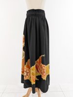 画像35: 【牡丹×丸に剣片食紋】黒留袖オーバースカートセットアップ - Directed Waist - (35)
