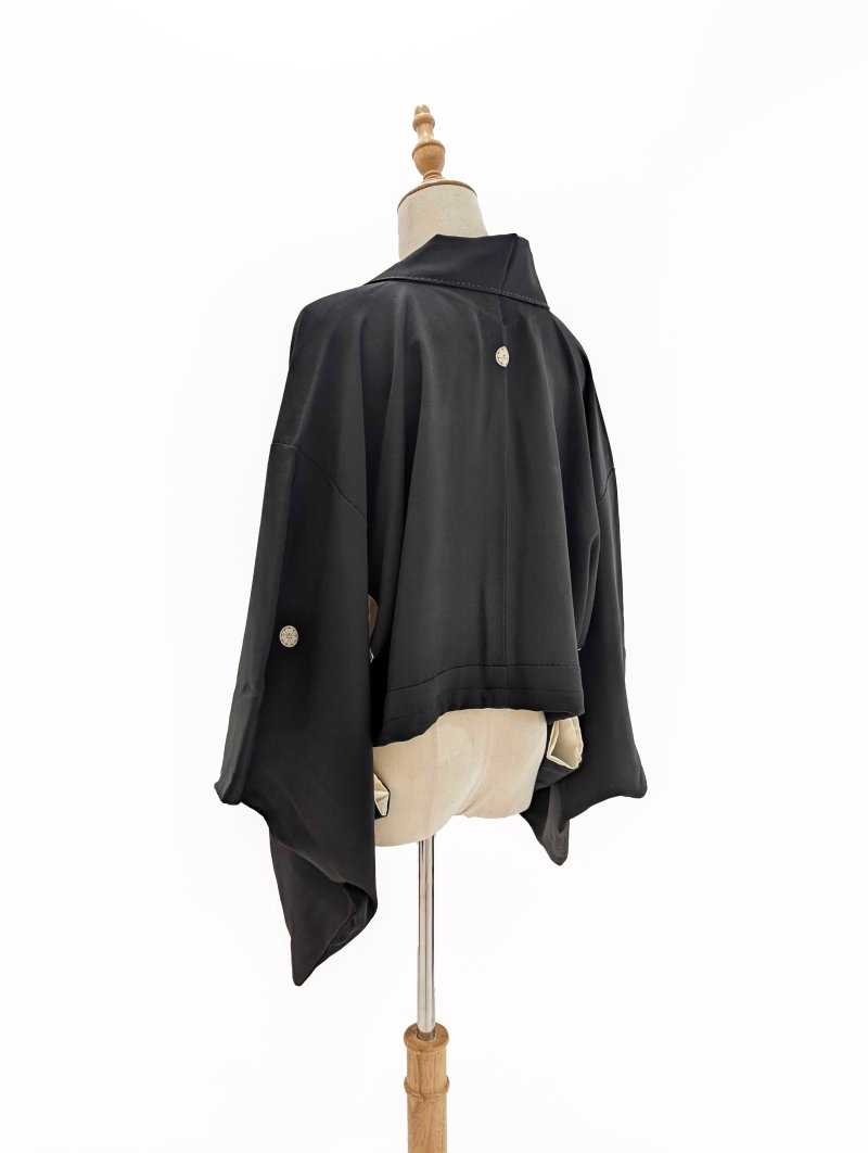 画像47: 【牡丹×丸に剣片食紋】黒留袖オーバースカートセットアップ - Directed Waist - (47)