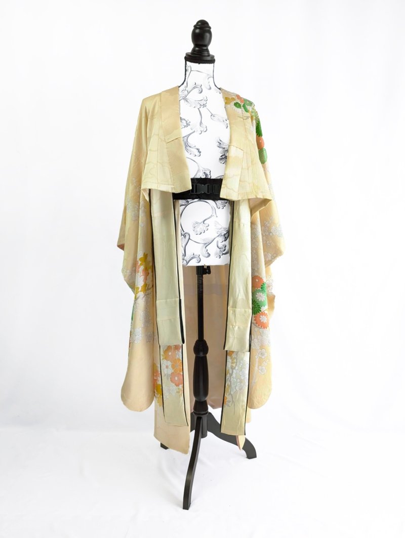 画像34: 【淡黄地紋×金駒菊×四季草花】振袖オーバースカート&リボンジャケット (34)