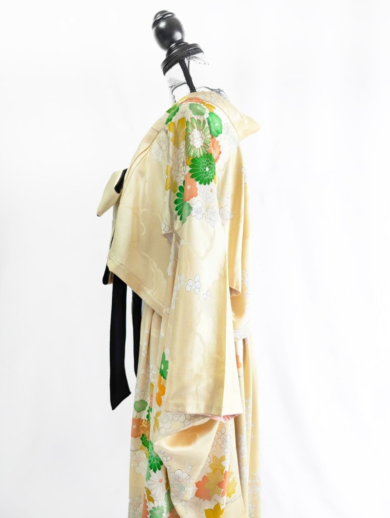 画像26: 【淡黄地紋×金駒菊×四季草花】振袖オーバースカート&リボンジャケット (26)
