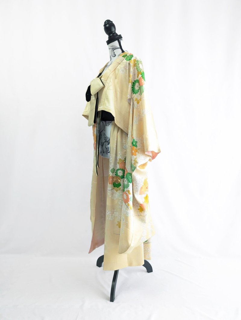 画像23: 【淡黄地紋×金駒菊×四季草花】振袖オーバースカート&リボンジャケット (23)
